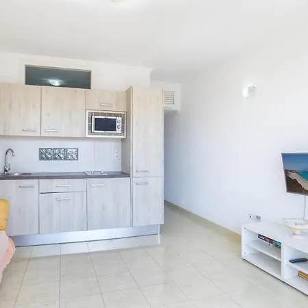 Palmeras Sunny One Bedroom Фуенхірола