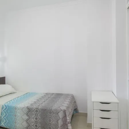 Palmeras Sunny One Bedroom Апартаменти Фуенхірола